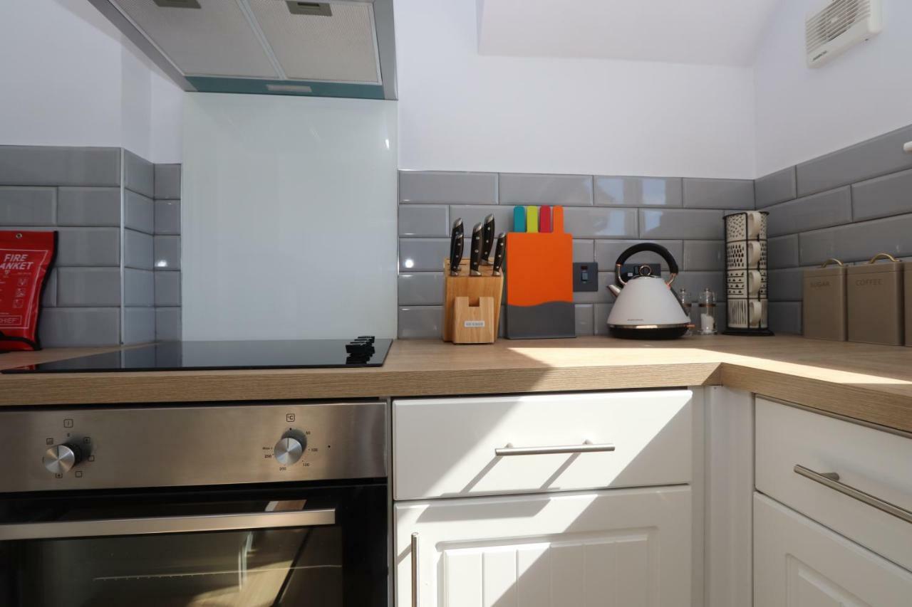 Dunfermline - Luxury 3 Bedroom 2 Bathroom Detached House With Garden 외부 사진