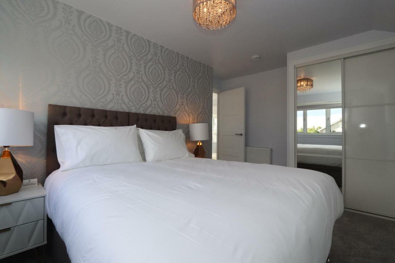 Dunfermline - Luxury 3 Bedroom 2 Bathroom Detached House With Garden 외부 사진