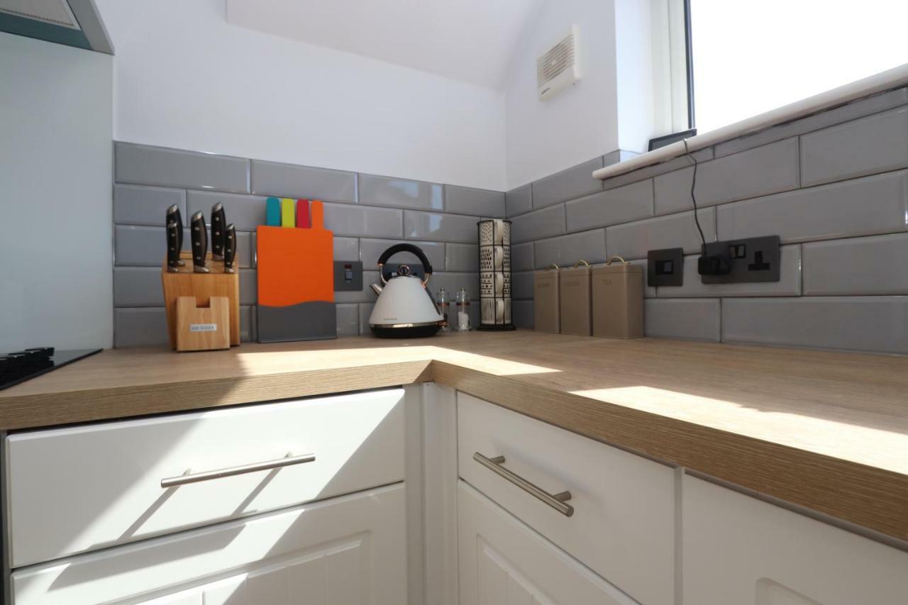 Dunfermline - Luxury 3 Bedroom 2 Bathroom Detached House With Garden 외부 사진