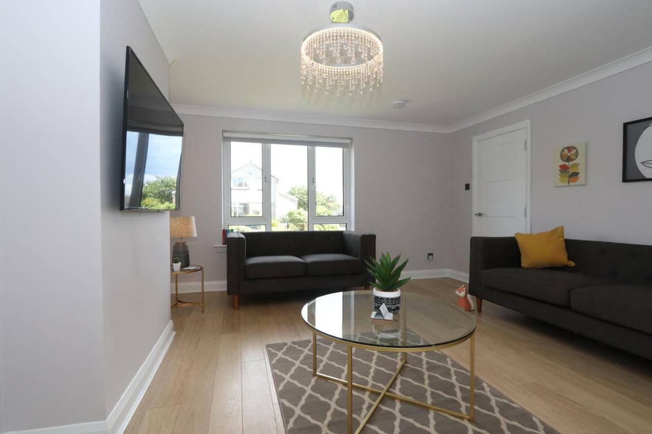 Dunfermline - Luxury 3 Bedroom 2 Bathroom Detached House With Garden 외부 사진
