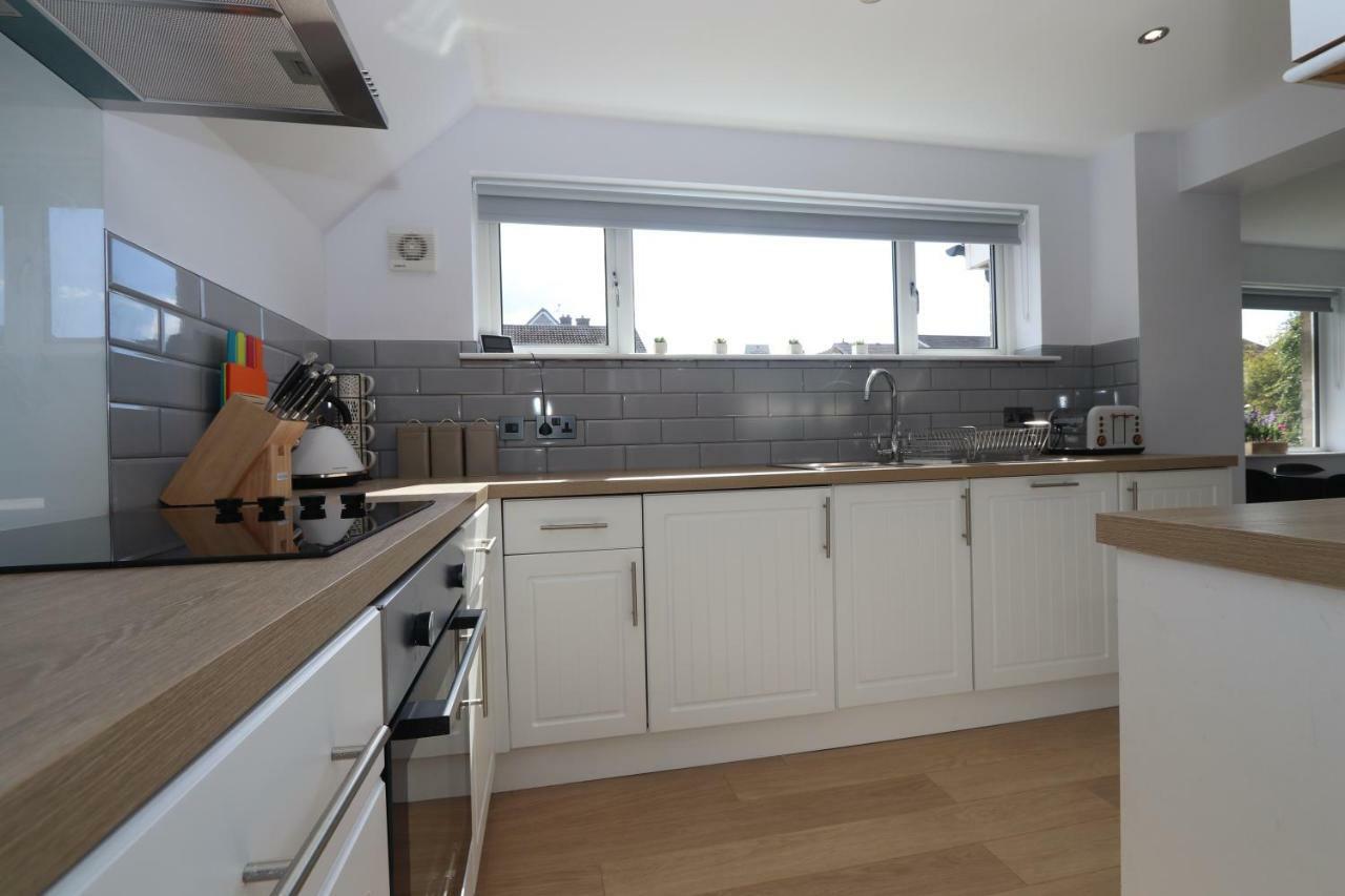 Dunfermline - Luxury 3 Bedroom 2 Bathroom Detached House With Garden 외부 사진